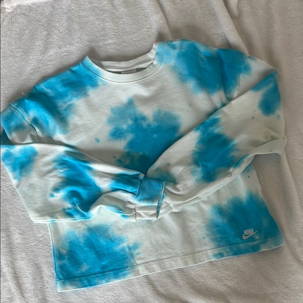 Nike White and Blue Tie-Dye Crewneck